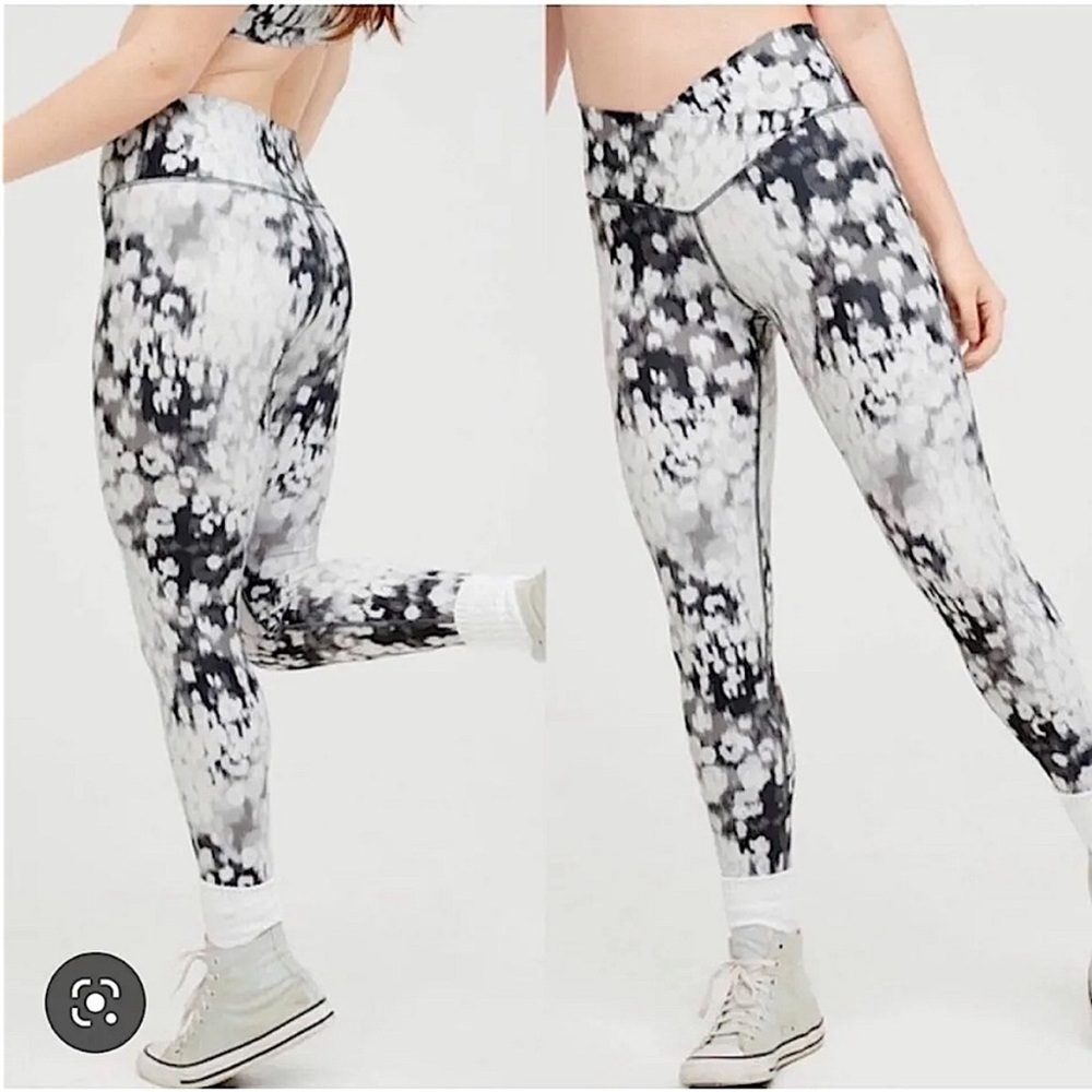 Aerie‎ OFFLINE NWOT Shine High-Waisted Crossover Legging In Silver Shadow